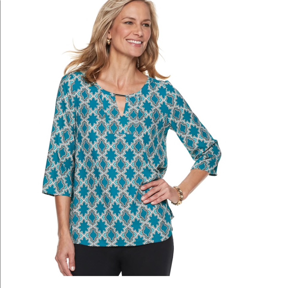 Dana Buchman women’s metal accent key hole top